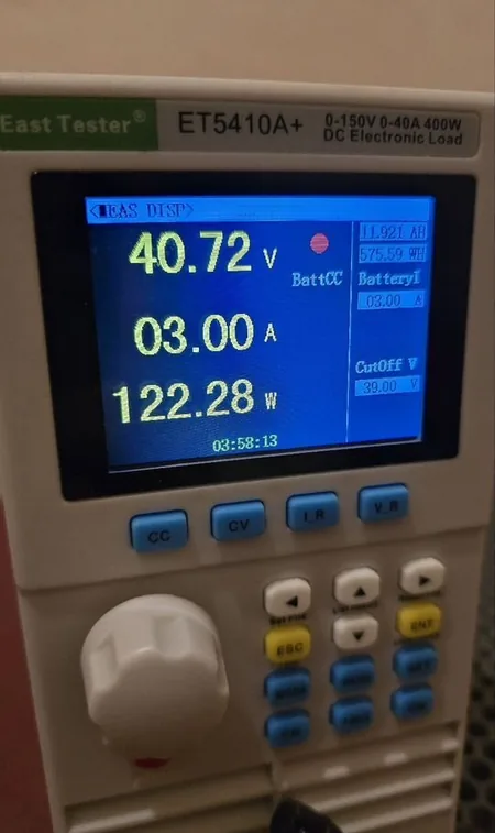 Нагрузочный тестер ET5410A+: 40,72 В при токе 3 А — реальная ёмкость снимается прибором