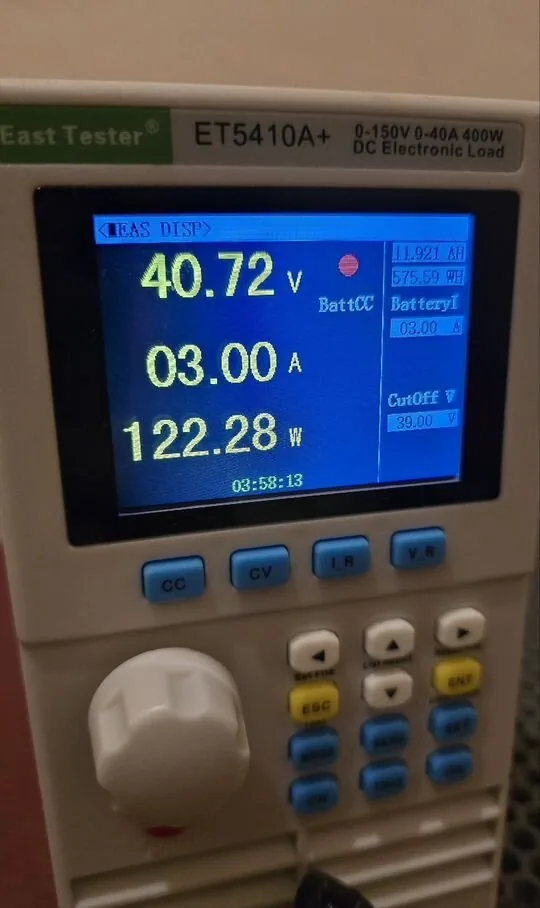 Нагрузочный тестер ET5410A+: 40,72 В при токе 3 А — реальная ёмкость снимается прибором